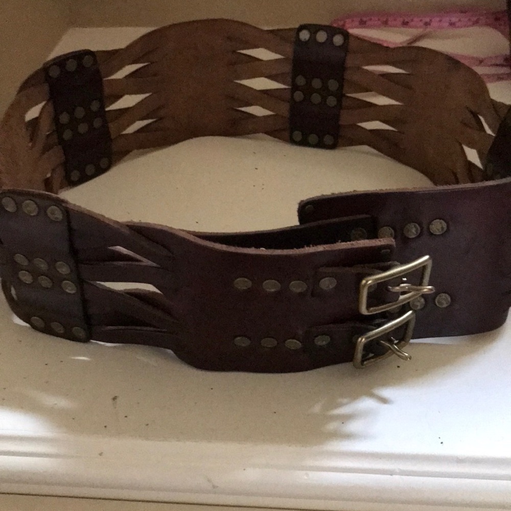 Super wide statement belt